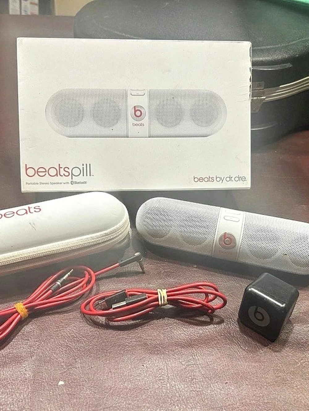 Beats by Dr. Dre Beats Pill Portable Bluetooth Speaker White